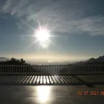 Magnifique Chambre Immense Terrasse Spa Jacuzzi Prive