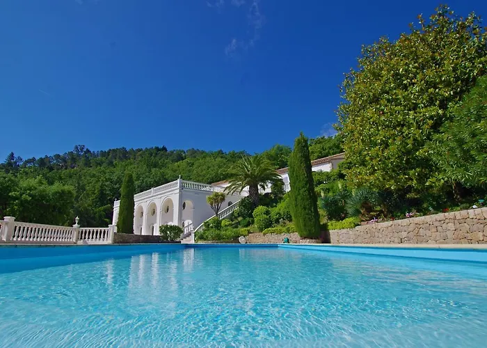Magnifique Chambre Immense Terrasse Spa Jacuzzi Prive