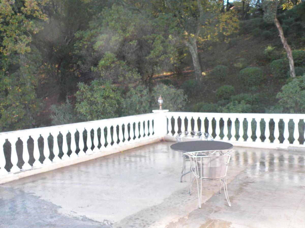 Love hôtel Magnifique Immense Terrasse Jacuzzi Prive *